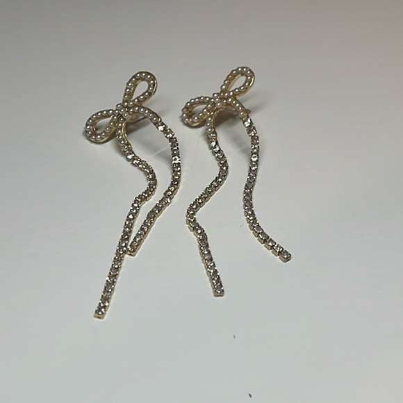 Gold dangly earrings - Picture 4 of 5